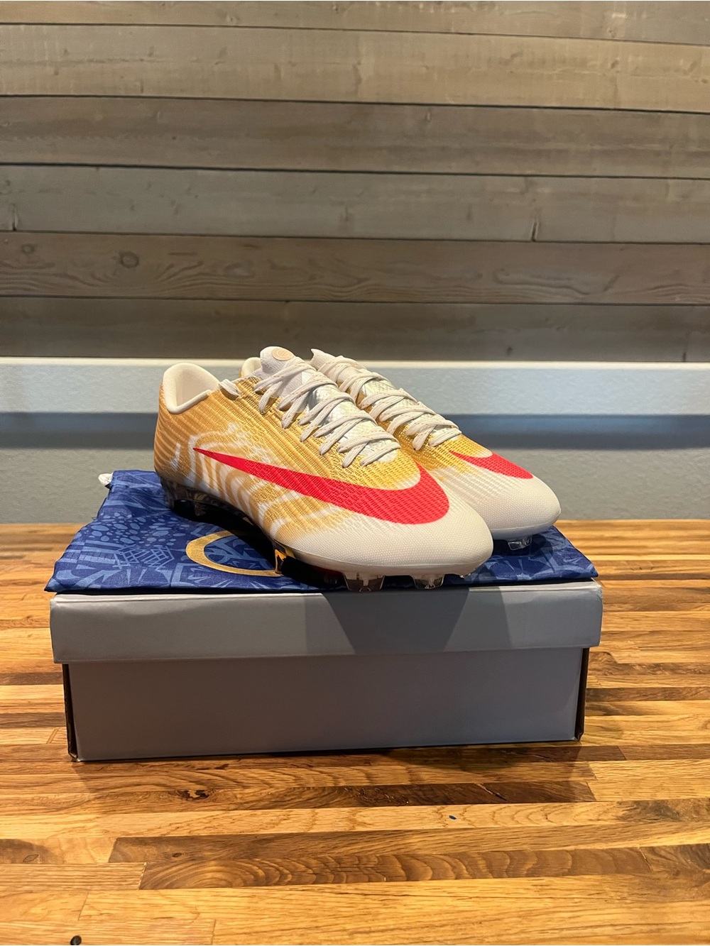 CR7 mercurial superfly 11 elite fg size 10